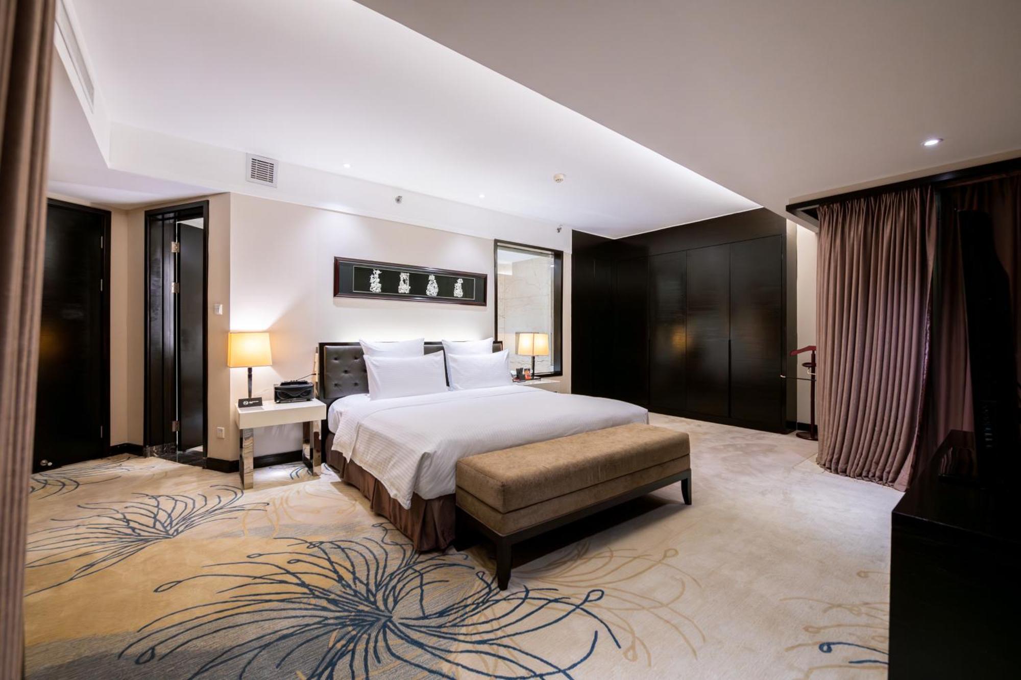 Pullman Guiyang Hotel Гуейян Екстериор снимка