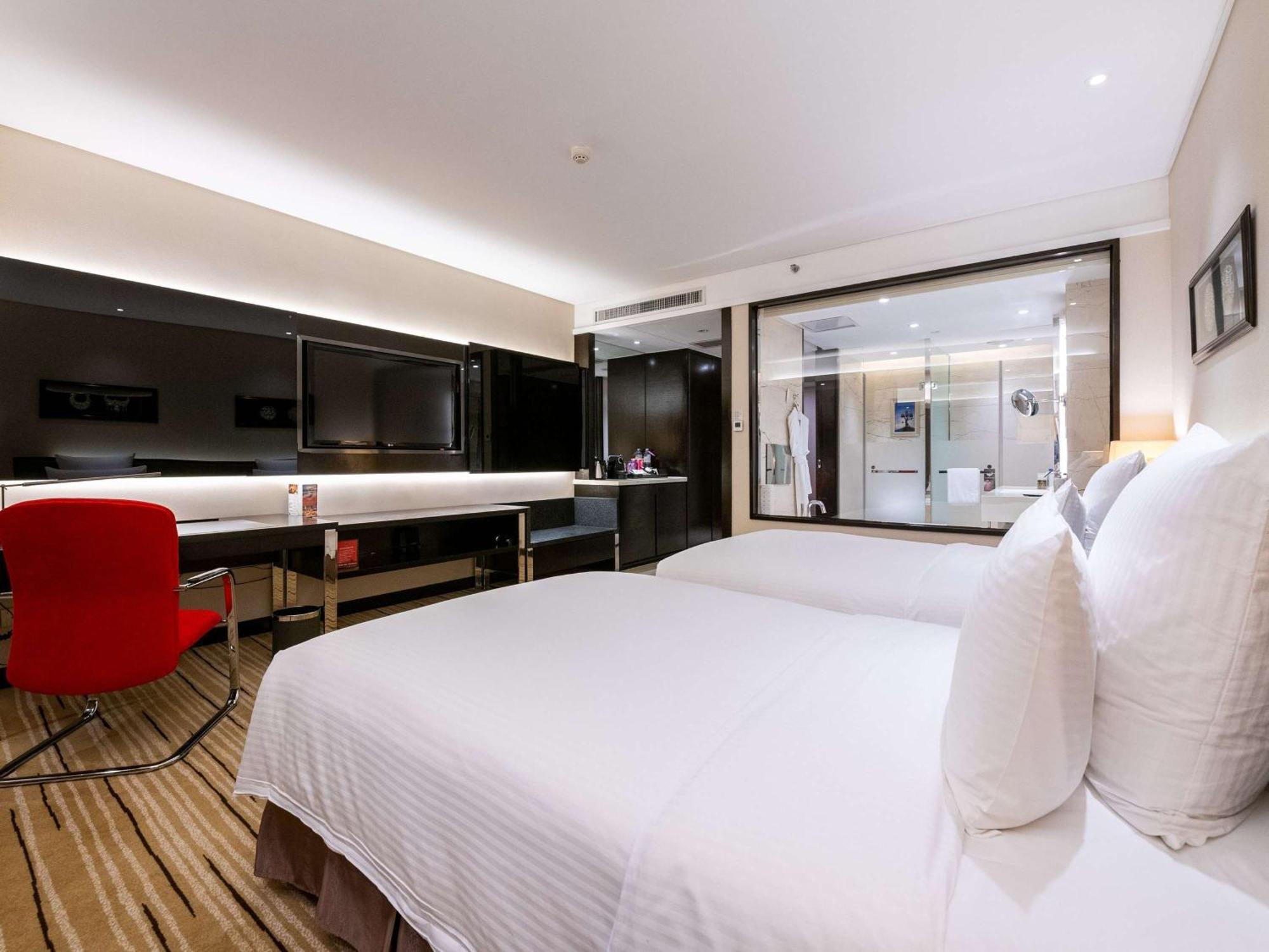 Pullman Guiyang Hotel Гуейян Екстериор снимка